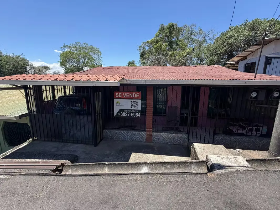 Casa en Esparza | 3 Habitaciones y 2 Baños | Solo 25 Millones
