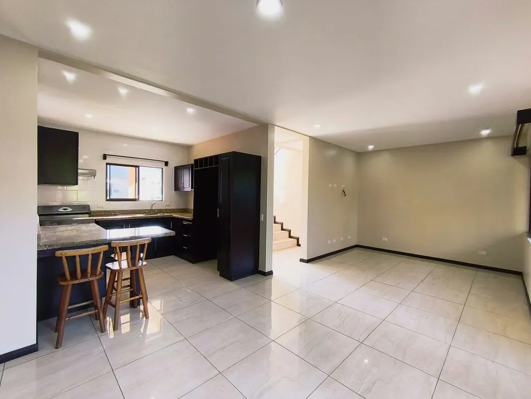 House with large courtyard, fruit trees, beautiful view of the mountains in Condominio Montezuma