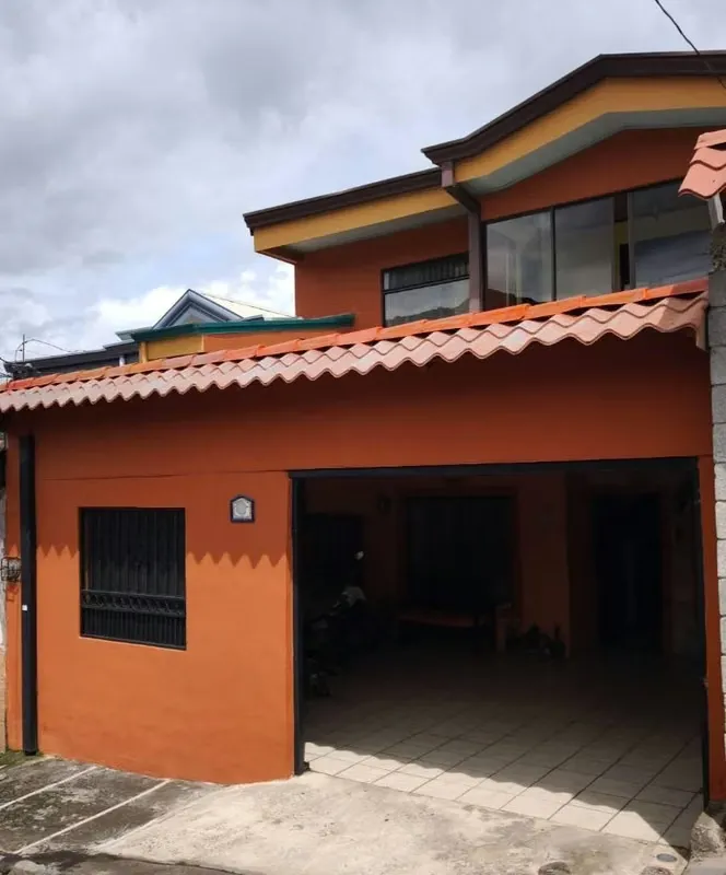 CASA + APARTAMENTO EN VENTA EN TRES RÍOS
