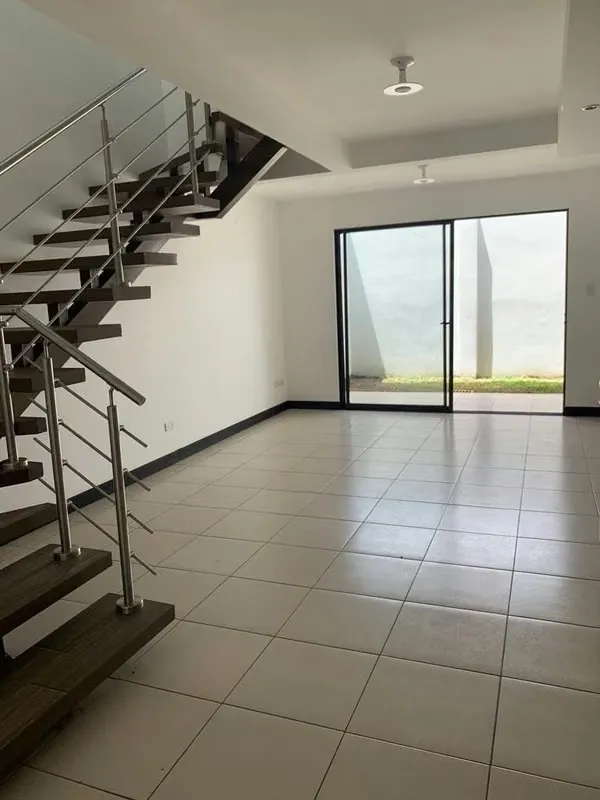 Se alquila apartamento condominio Avenir Santo Domingo Heredia