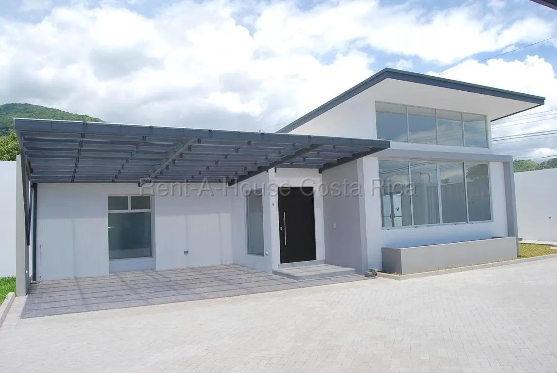 Alto de las Palomas, Vista al Valle, lindo-muy amplio, 2 hab, 2.5 baños, sala TV, vista espectacul.