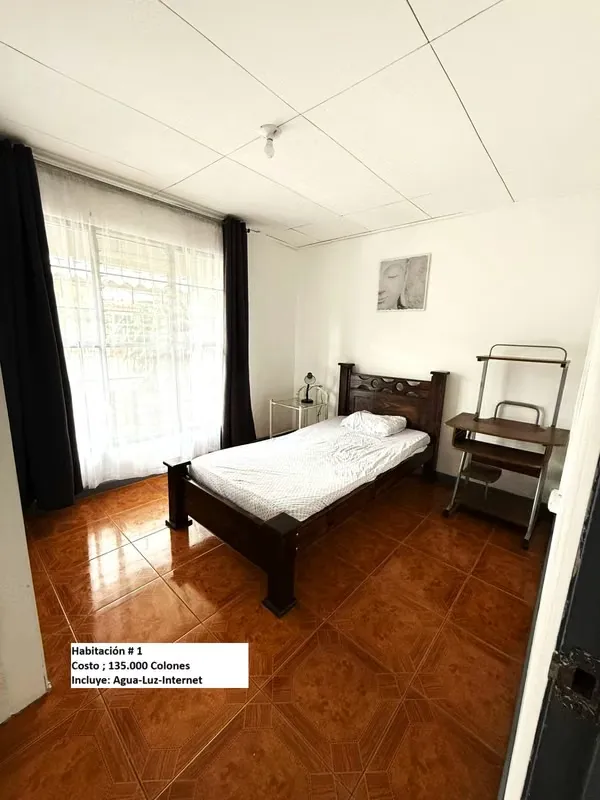 Se alquila hermosa habitación independiente (Habitación #1), ubicada en una zona residencial muy segura, tranquila y de fácil ...