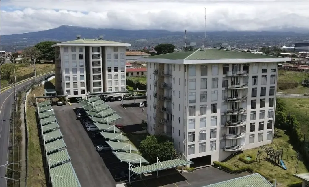 3 bedroom apartment for sale in San Marino condo