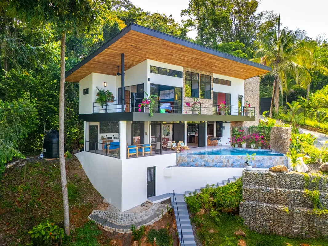Private Ocean View Oasis- Modern &amp; Tropical in Escaleras