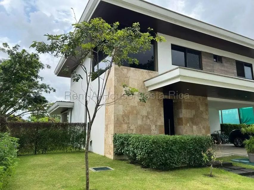 Alquiler casa de lujo de una planta con acabados premium #26-1880 GS