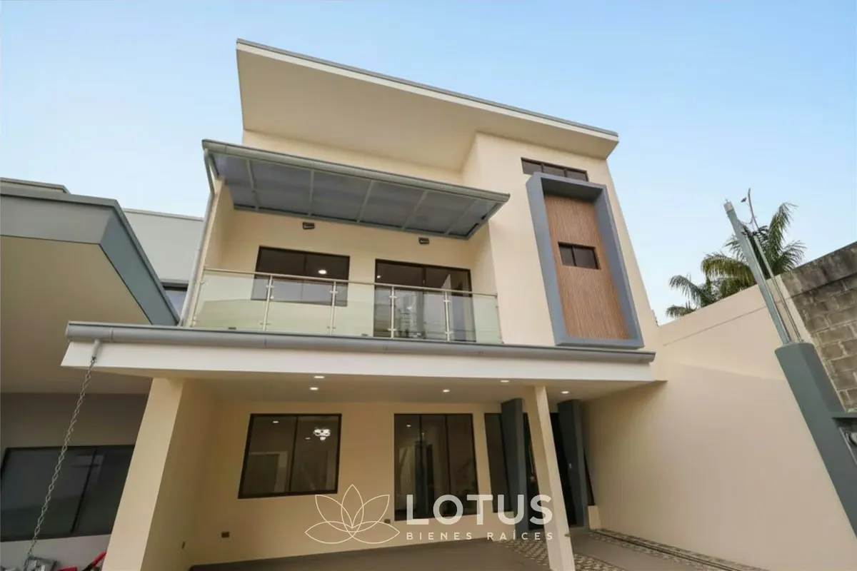 Casa de 2 niveles para estrenar con acabados modernos en Condominio Distrito San Juan.