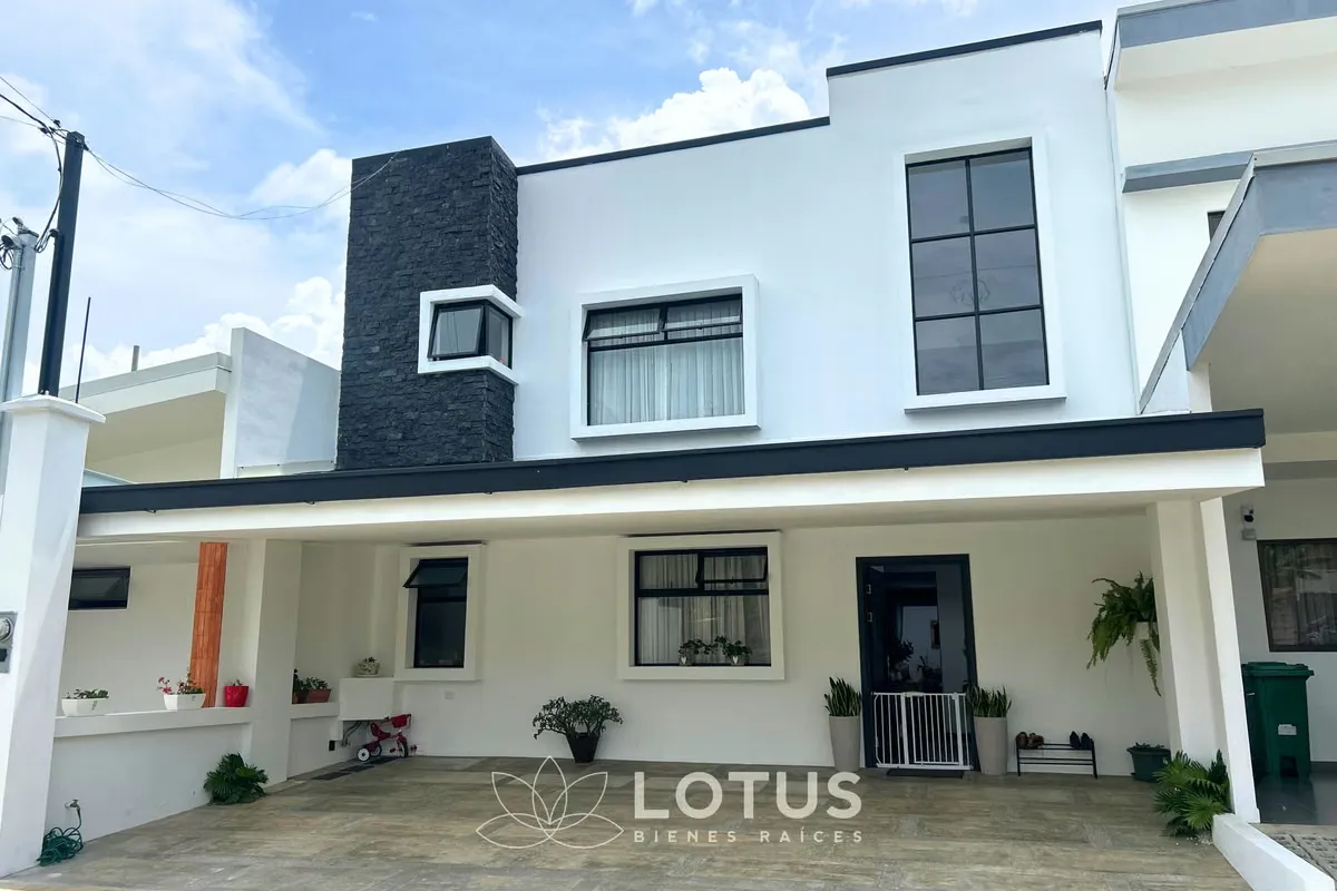House for sale in Condominio Distrito San Juan, CODIGO AJ054