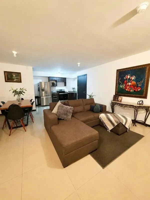 Se alquila apartamento amueblado dentro de Condominio