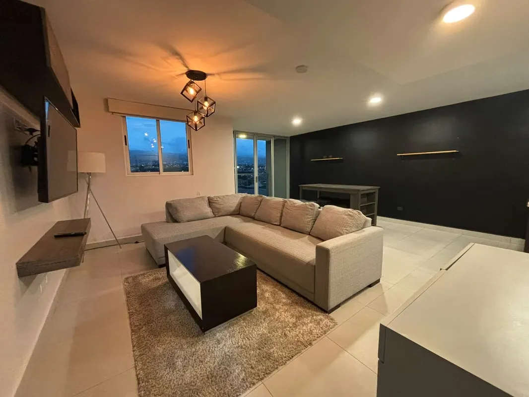 Apartamento amueblado en alquiler - Condominio Altamira, San Pablo de Heredia