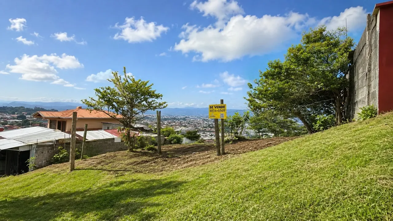 Terreno en Venta en Ochomogo, Cartago