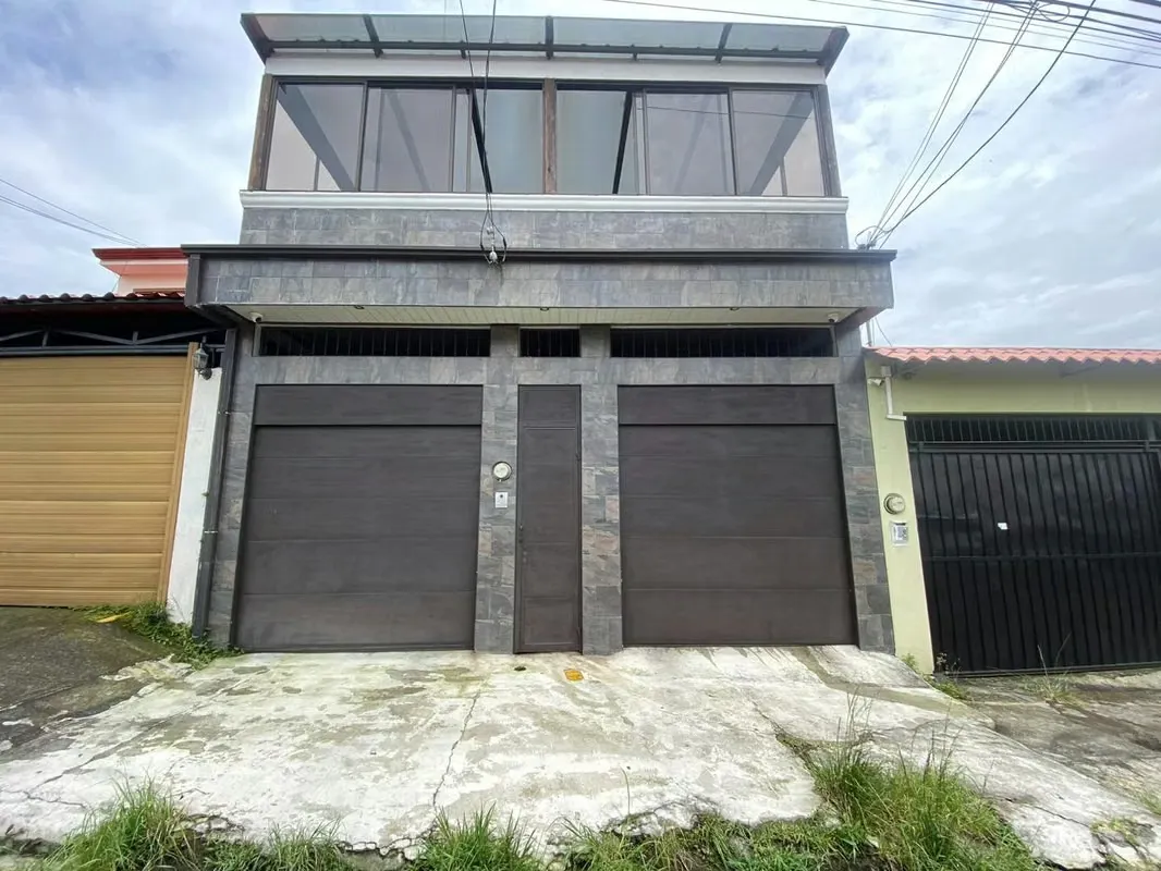FOR SALE 4-BEDROOM HOUSE SANTA BARBARA HEREDIA