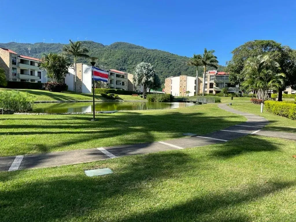 Avalon Country, precioso y lujoso penthouse amueblado, 3 hab, 2.5 baños, 2 terraza, vista.