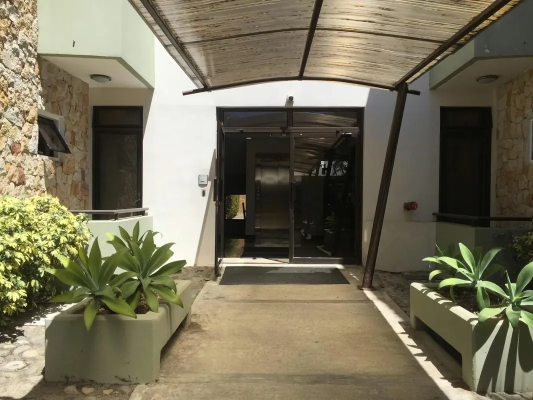 Alquiler apartamento con mezzanina, balcón y bodega #26-983 GS