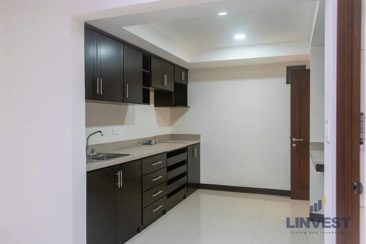 New furnished studio apartment for rent. Escalante area. San Pedro