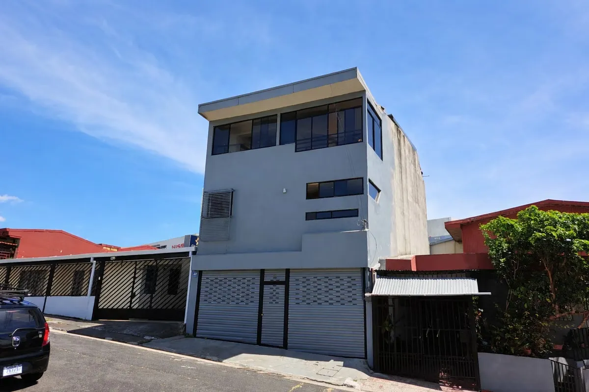 Edificio en venta en Moravia, 5 unidades, cerca de plaza lincoln, rentabilidad, SVE-39