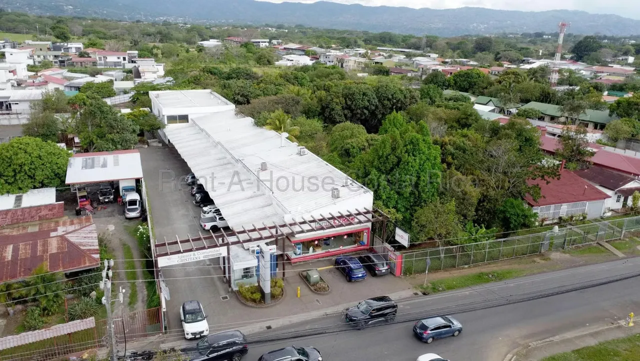 Modern shopping center for sale. Commercial Investment Opportunity in La Guácima, Alajuela