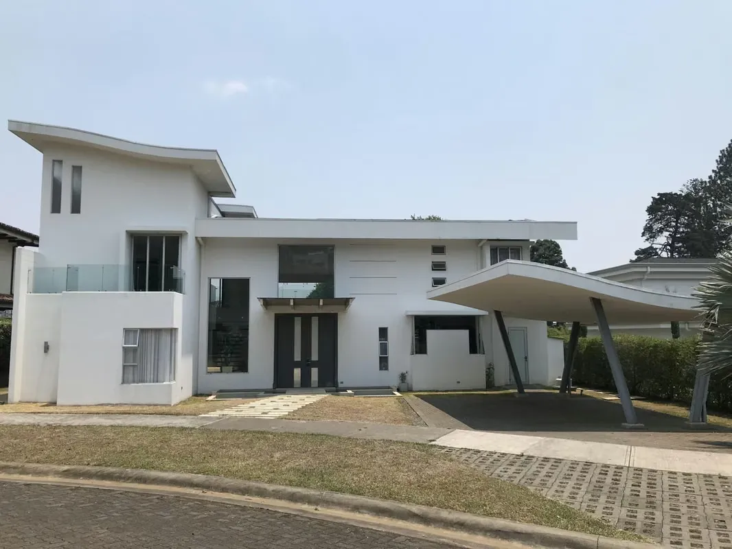 Casa de Lujo En Alquiler La Union Cartago