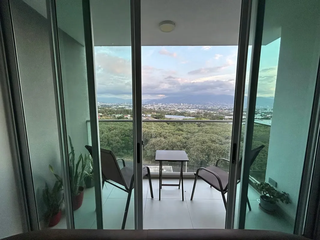 This beautiful apartment is located on the 11th floor of Altamira Condominium in San Pablo de ...