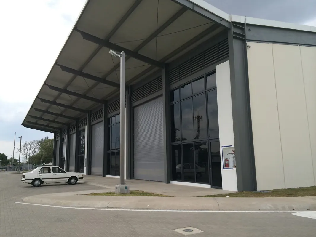 Bodega Industrial 2.496 m² con Andenes y Seguridad 24/7