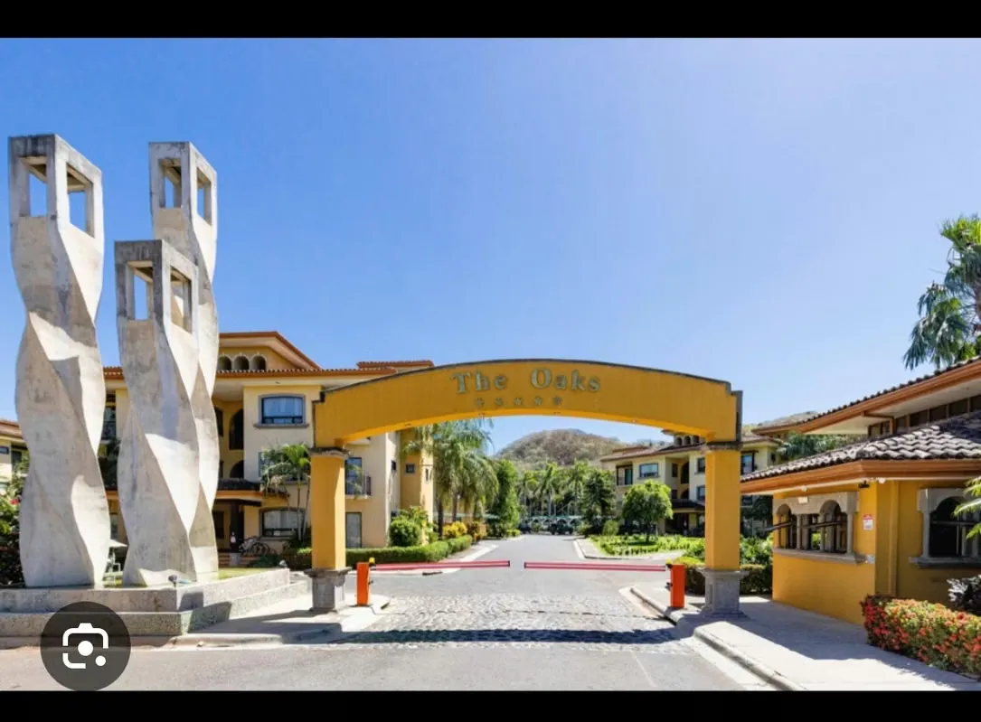 THE OAKS- Condominio en Residencial Privado