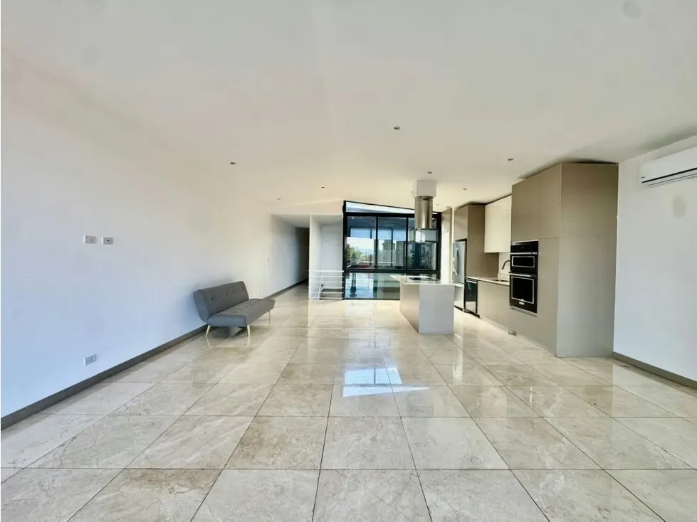 Casa Moderna en Condominio Dendera, Escazú | 3H, 4.5B | Vistas y Acabados de Lujo