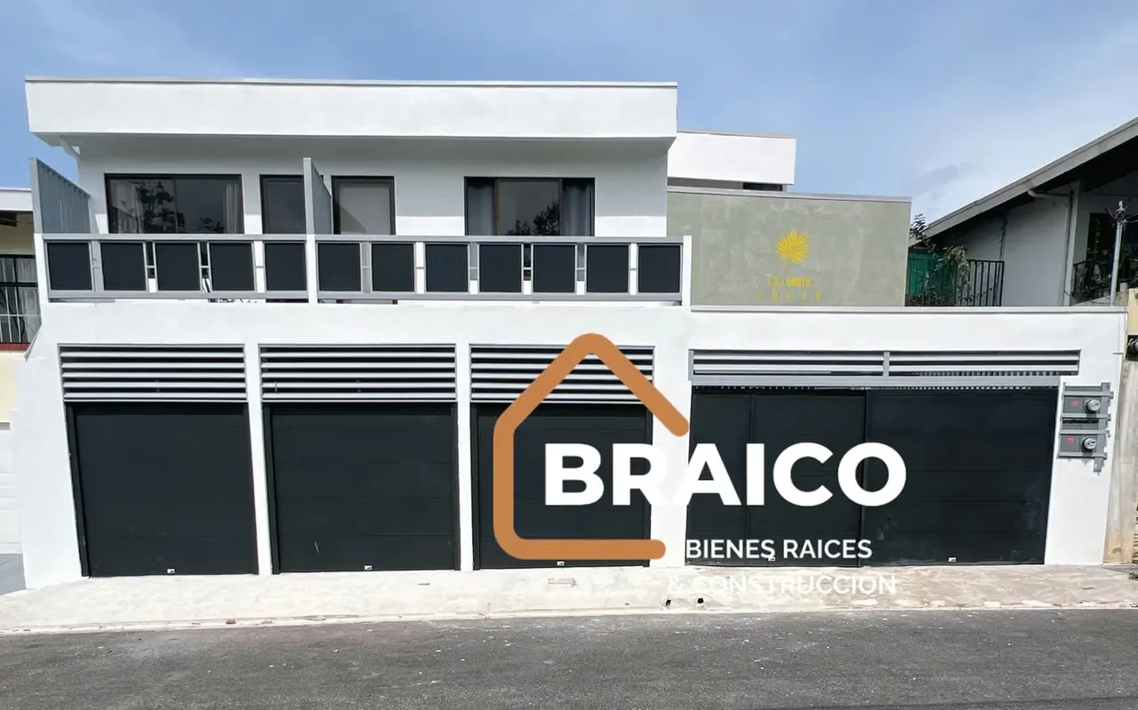 ¡Disponible a partir del 1 de JULIO! Hermoso apartamento moderno con una ubicación privilegiada y vista directa al parque. Ideal ...