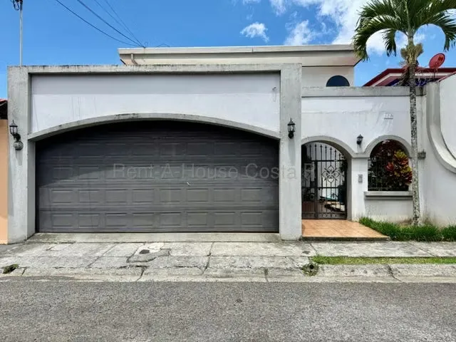 Venta casa en Ayarco Este