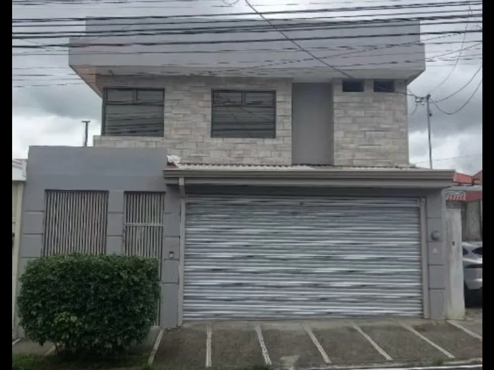 Venta de casa independiente en residencial en San Pablo de Heredia
